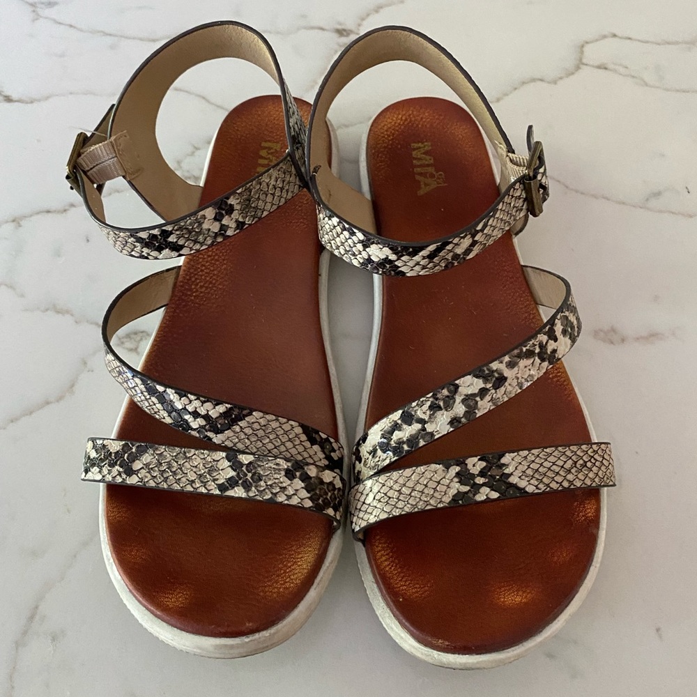 MIA Snakeskin sandals size 8